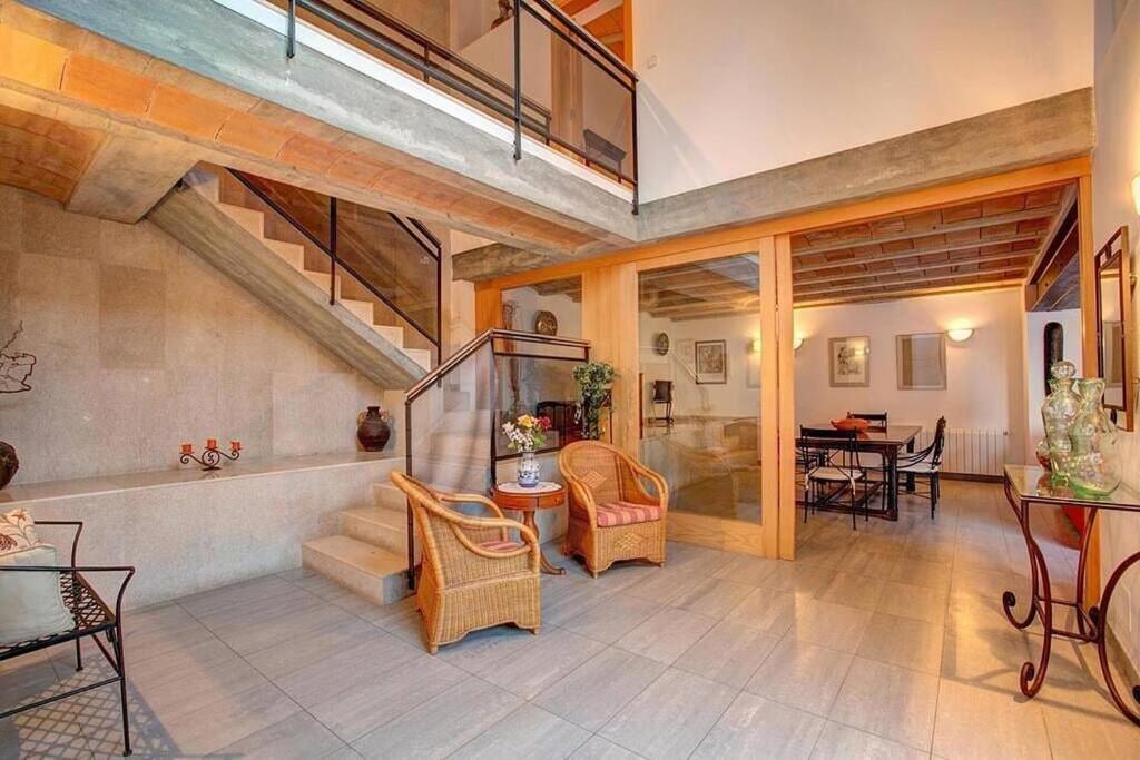 Perfect Location! A Country By Renthousing